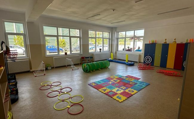 O grădiniţă a fost inaugurată la Mihăeşti cu prilejul începerii noului an şcolar