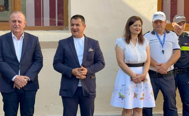 Clipe de emoție la începerea noului an școlar la Ștefănești!