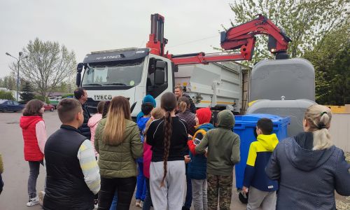 Programul „Săptămâna Verde”: elevi ai Școlii Gimnaziale 'Adrian Păunescu' din Pitești, în vizită la Salubritate 2000 S.A.!