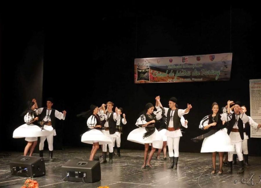 Ansamblul Folcloric din Novaci va fi prezent la Mioveni