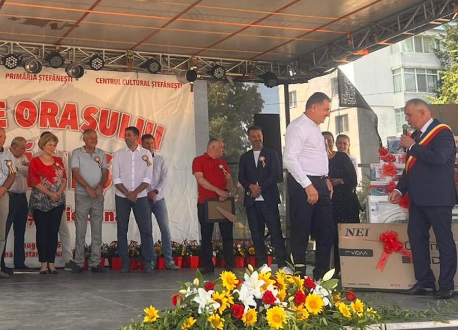 Cristian Gentea, la Ziua Oraşului Ştefăneşti: "Am o relaţie foarte bună cu domnul primar Velcea"