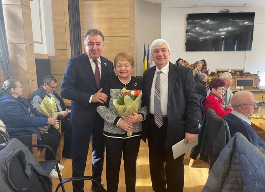 Primarul Gentea a premiat cele mai longevive cupluri