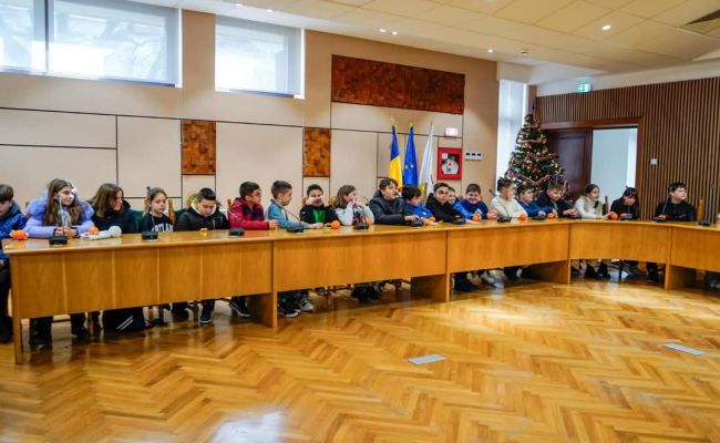 Au sosit primii colindători la Consiliul Județean Argeș!