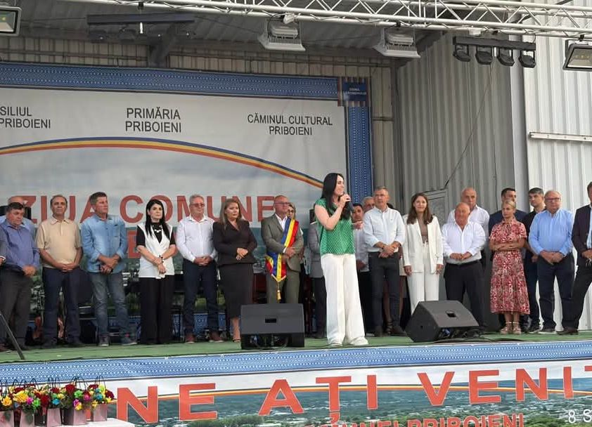 Momente de sărbătoare la Priboieni și Lunca Corbului!