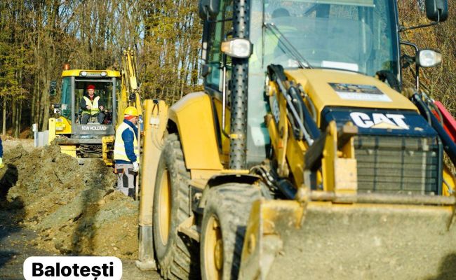 În Piteşti continuă lucrările privind extinderea reţelei de apă şi canalizare
