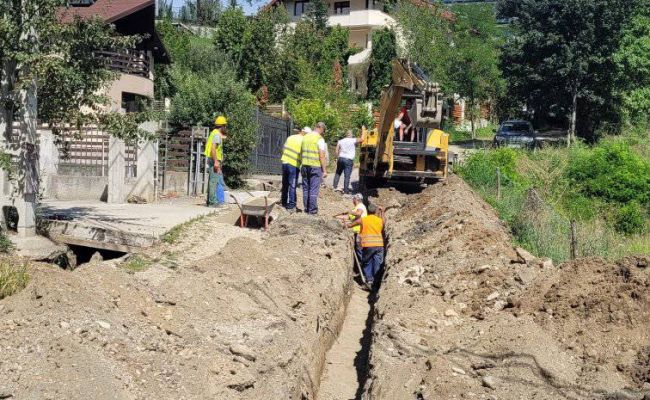 Primarul Gentea a verificat stadiul lucrărilor derulate pe strada Velişoara!