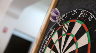 La Mioveni, Cupa Instituțiilor Publice și Cupa Presei la darts