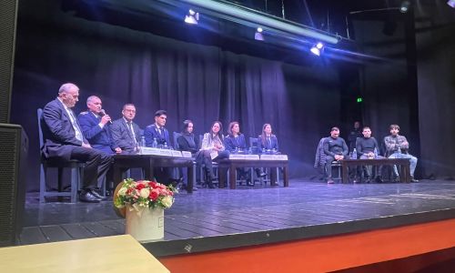 Trei tineri DEŢINUŢI, lecţii de viaţă pentru elevii din Mioveni