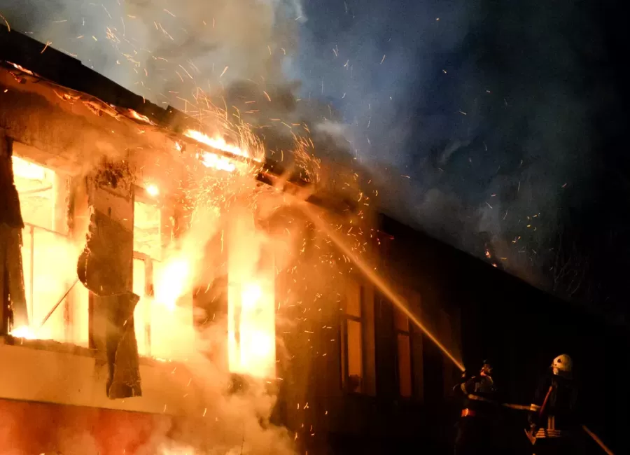 Bărbat MORT într-un incendiu în Argeș!