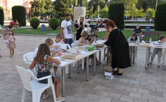 La Pitești continuă atelierul de creație "IconArT"