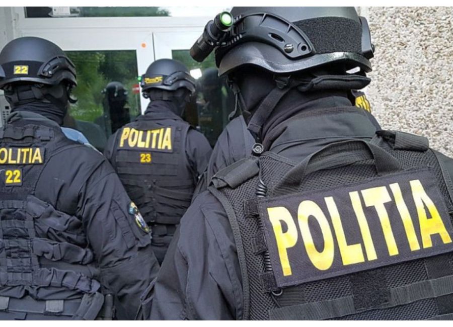 PERCHEZIŢII în Argeş! Trei persoane au fost arestate preventiv