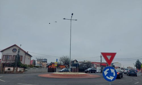 Amenajarea sensului giratoriu Calea Craiovei - Târg Săptămânal a fost finalizată!