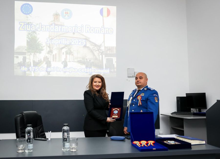 Prefectul Ioana Făcăleață: "La mulți ani, jandarmi argeșeni"