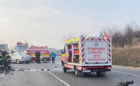 ACUM! Accident cu PATRU mașini în Argeș