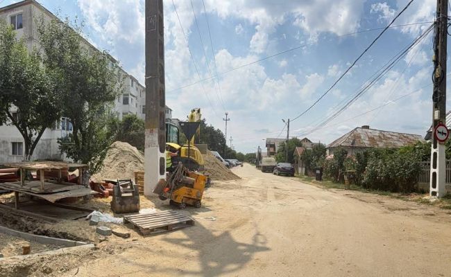 La Ștefănești continuă lucrările privind extinderea și reabilitarea rețelei de apă și canalizare!