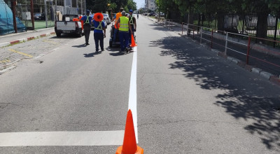 În Mioveni se lucrează la refacerea marcajelor rutiere!