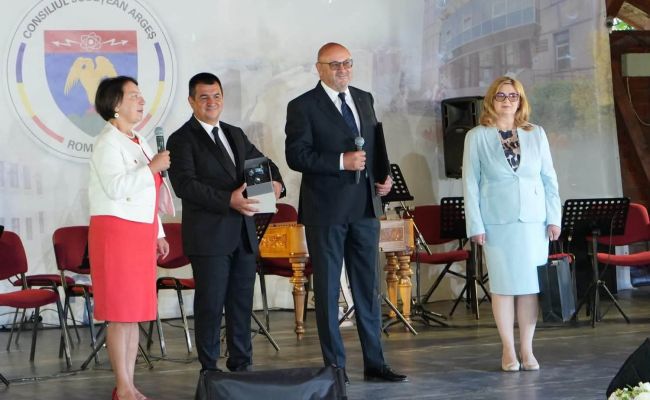 Argeșul își sărbătorește oamenii. Personalități care au dus numele județului în țară și în lume