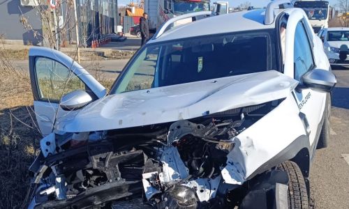 ACUM! Accident cu două mașini în Argeș