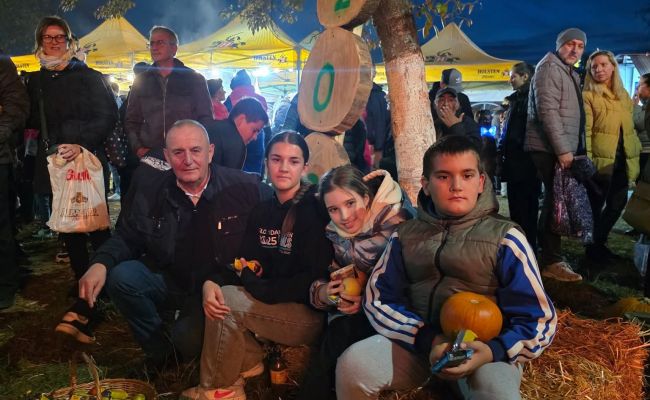 Clipe de sărbătoare la Ștefănești! Primarul Nicolae Velcea a aprins Focul lui Sumedru!