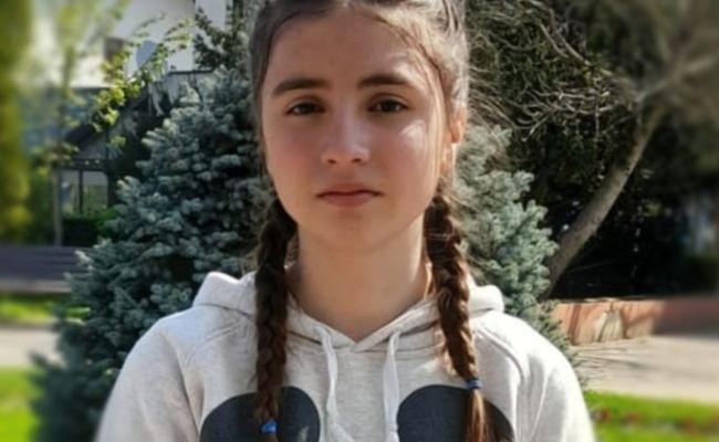 Alertă în Argeș! O copilă de 12 ani este căutată de Poliție