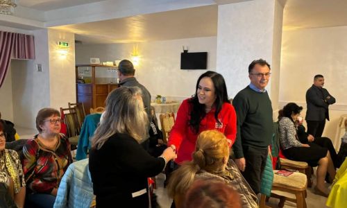 Ministrul Simona Bucura-Oprescu și echipa PSD, în dialog cu pensionarii din Mioveni și Câmpulung: “Oamenii sunt prioritatea noastră!”