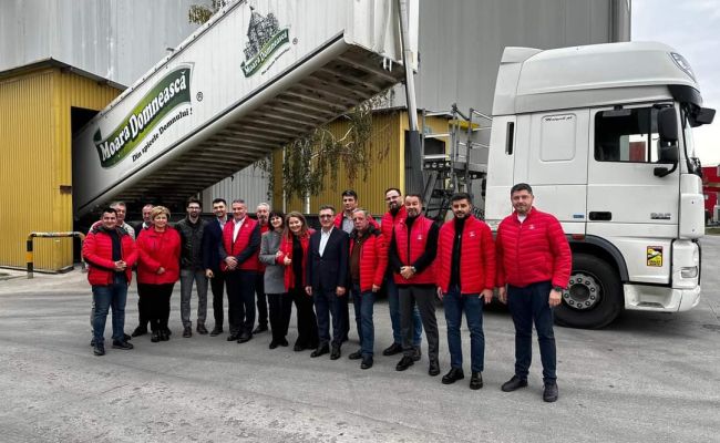 Echipa PSD Argeș, alături de producătorii autohtoni, în mijlocul angajaților de la “Româncuța”