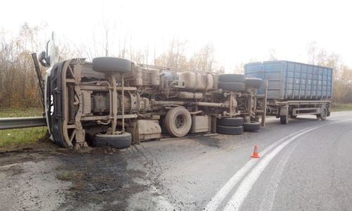 ACUM! Accident în Argeş! Un TIR s-a RĂSTURNAT!