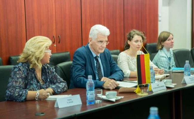 Secretarul de stat german Rolf Schmachtenberg, la întâlnirea bilaterală cu ministrul Simona Bucura-Oprescu: ”Ne dorim să învățăm din experiența României privind reforma sistemului public de pensii!”