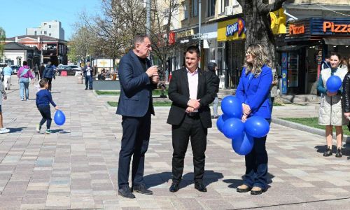 Ziua Internaţională de Conştientizare a Autismului a fost marcată la Piteşti