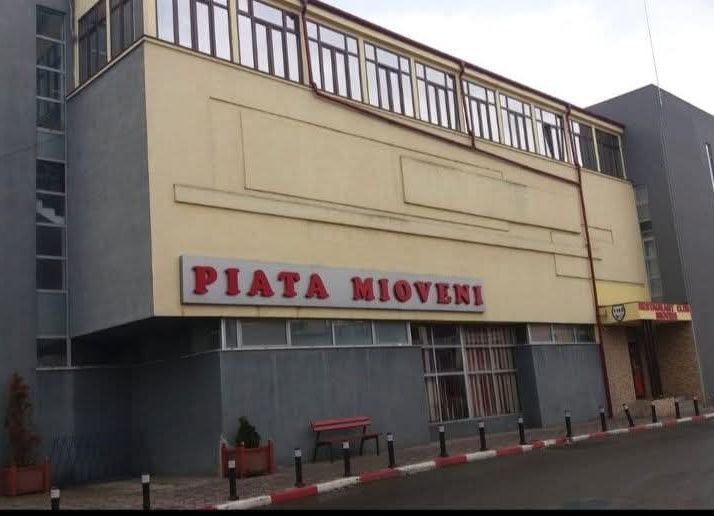 Piața Dacia, program special de funcționare