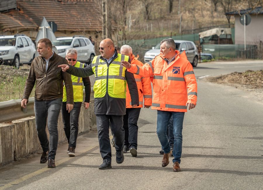 Ion Mînzînă : "Începe construcția noului pod de la Poiana Lacului"