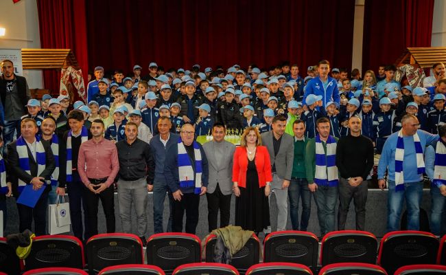 Nume mari ale fotbalului au fost alături de fotbaliștii de la Unirea Bascov