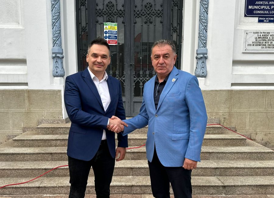 PRO România îi susține pe Ion Mînzînă la Consiliul Județean Argeș și pe Cristian Gentea la Primăria Pitești!