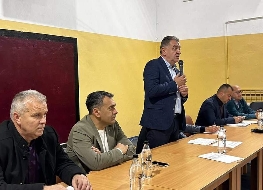 Primarul Cristian Gentea, dialog permanent cu piteștenii