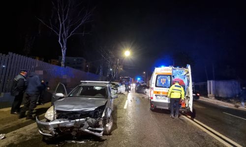 Azi-noapte, accident cu trei mașini în Pitești