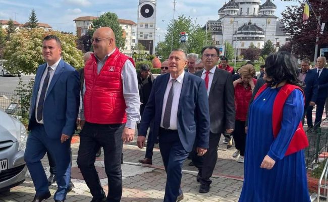 Aurel Costache și-a depus candidatura pentru Primăria Mioveni: ”Fiecare vot pentru PSD va garanta că Mioveniul se îndreaptă în direcția corectă, condus de o echipă puternică!”