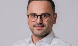 Remus Mihalcea: "Premierul Marcel Ciolacu onorează promisiunile făcute sistemului sanitar"