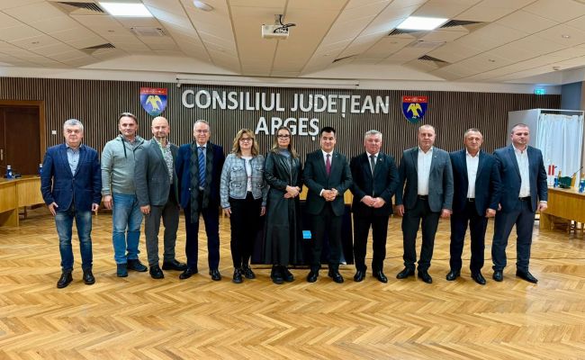 Delegații străine, prezente în ARGEȘ la Târgul de meșteșuguri și produse tradiționale “ROD CU SPOR”!