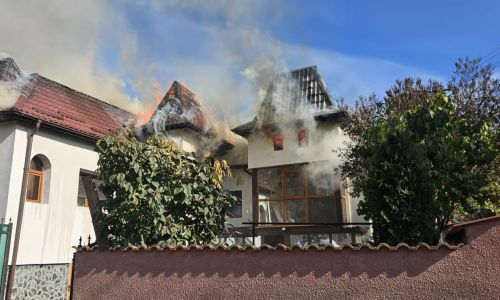 Incendiu PUTERNIC în Argeș! O femeie a fost ARSĂ!