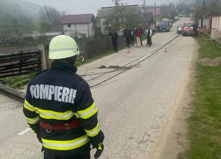 Accident în Argeș! A ajuns cu mașina în gard