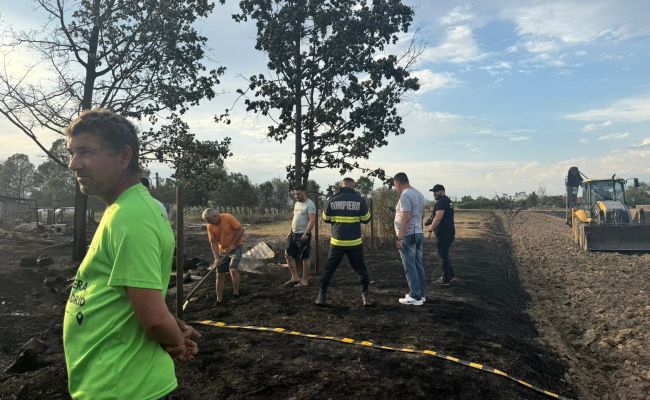 Incendiu de proporții în comuna Lunca Corbului! Prefectul Ioana Făcăleață, mesaj ferm!