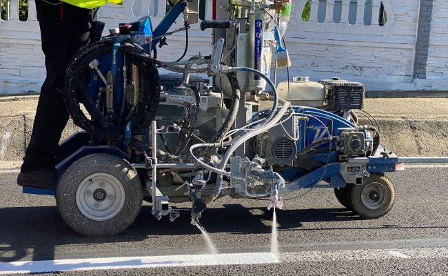 Acțiune de refacere a marcajelor rutiere în cartierul Racovița!