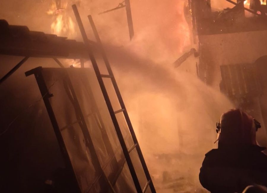 Azi-noapte, INCENDIU URIAȘ în Argeș!