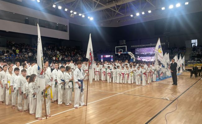 S-a INAUGURAT Sala Polvalentă Piteşti