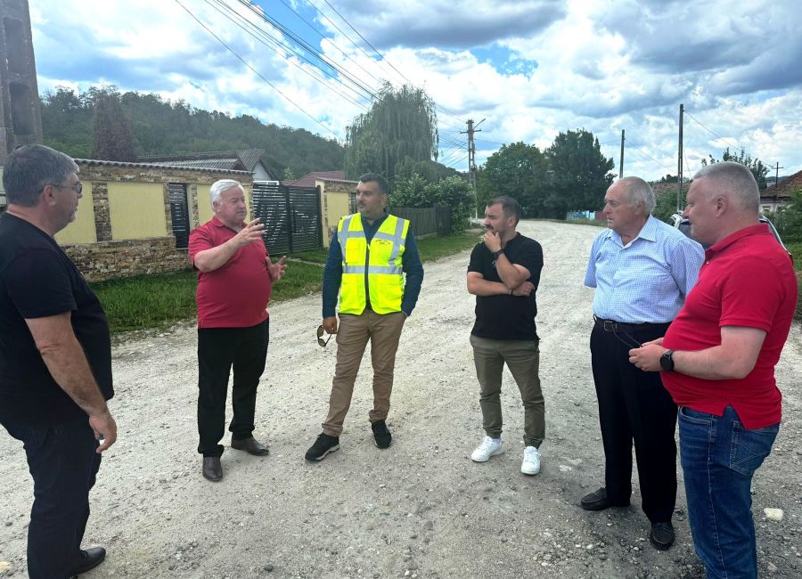 Se asfaltează DJ 731D, Dârmănești, Valea Nandrii
