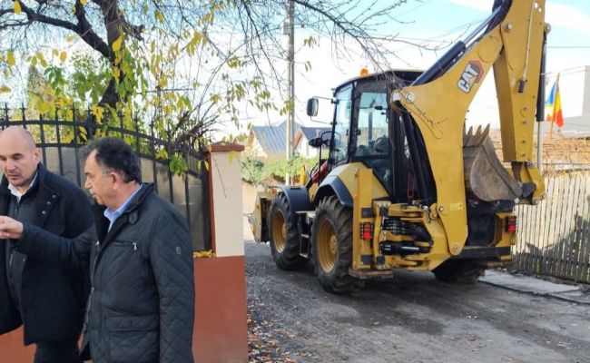 Lucrări de asfaltare la Mioveni!