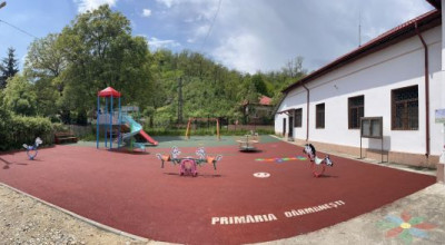 Loc de joacă modern în comuna Dârmănești