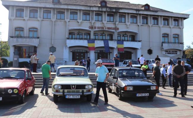 Orașul Mioveni a fost gazda unui eveniment dedicat celor 60 de ani de Dacia