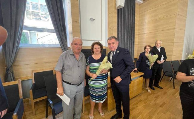 Primarul Cristian Gentea a premiat cele mai longevive cupluri