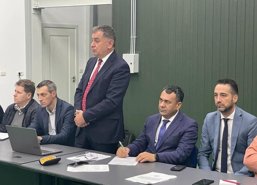 Primarul Gentea, întâlnire cu cetăţenii din Prundu şi Tudor Vladimirescu